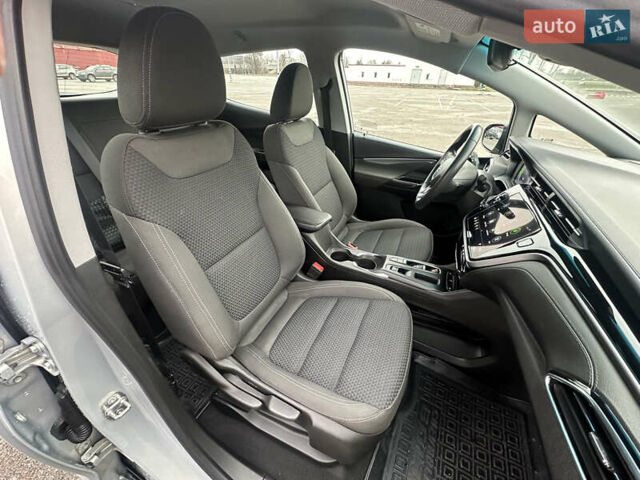 Серый Шевроле Bolt EV, объемом двигателя 0 л и пробегом 74 тыс. км за 17999 $, фото 40 на Automoto.ua