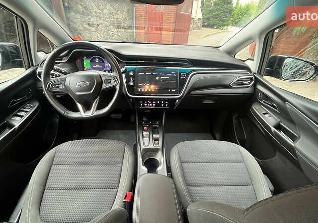 Сірий Шевроле Bolt EV, об'ємом двигуна 0 л та пробігом 30 тис. км за 17500 $, фото 19 на Automoto.ua