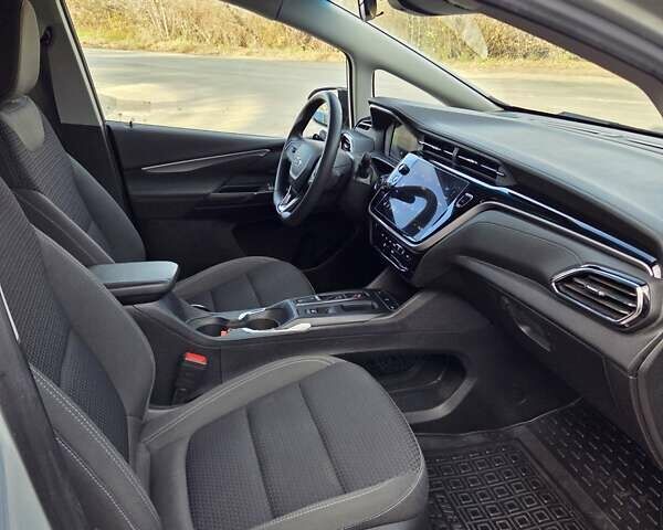 Серый Шевроле Bolt EV, объемом двигателя 0 л и пробегом 60 тыс. км за 16500 $, фото 27 на Automoto.ua