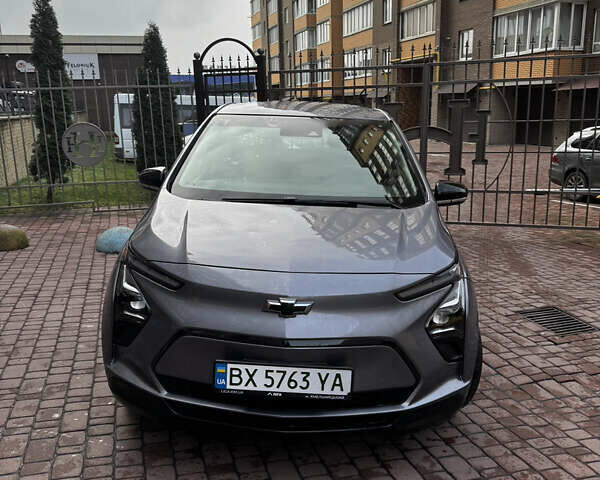 Серый Шевроле Bolt EV, объемом двигателя 0 л и пробегом 103 тыс. км за 16880 $, фото 1 на Automoto.ua