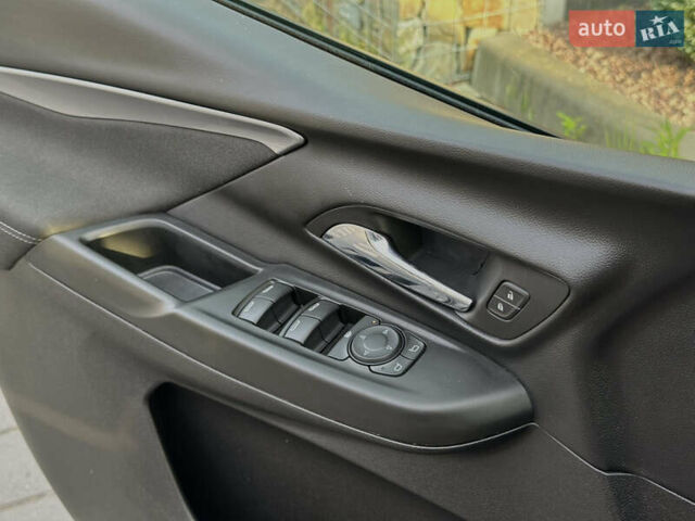 Серый Шевроле Bolt EV, объемом двигателя 0 л и пробегом 22 тыс. км за 17499 $, фото 55 на Automoto.ua