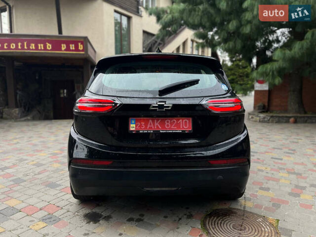 Сірий Шевроле Bolt EV, об'ємом двигуна 0 л та пробігом 30 тис. км за 17500 $, фото 4 на Automoto.ua