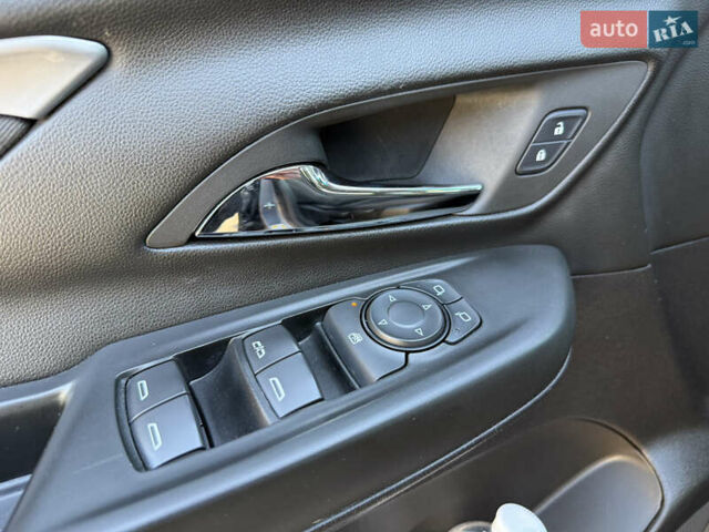 Сірий Шевроле Bolt EV, об'ємом двигуна 0 л та пробігом 65 тис. км за 18500 $, фото 13 на Automoto.ua