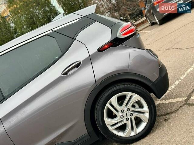 Серый Шевроле Bolt EV, объемом двигателя 0 л и пробегом 66 тыс. км за 18400 $, фото 15 на Automoto.ua