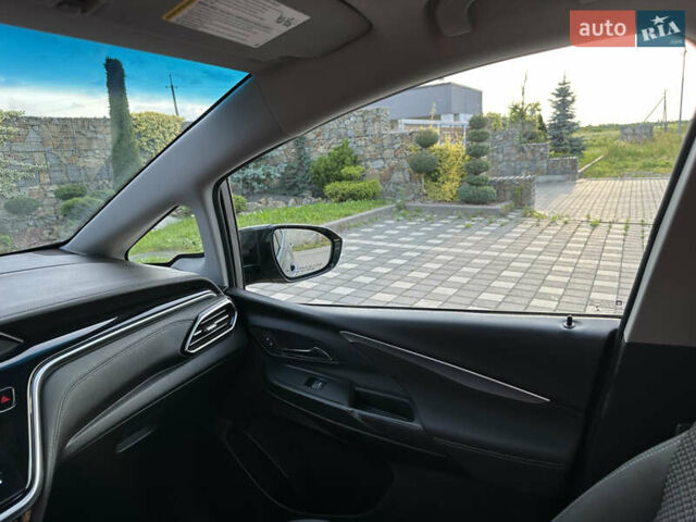 Серый Шевроле Bolt EV, объемом двигателя 0 л и пробегом 22 тыс. км за 17499 $, фото 73 на Automoto.ua