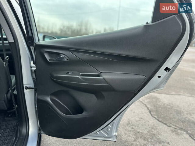 Серый Шевроле Bolt EV, объемом двигателя 0 л и пробегом 74 тыс. км за 17999 $, фото 30 на Automoto.ua
