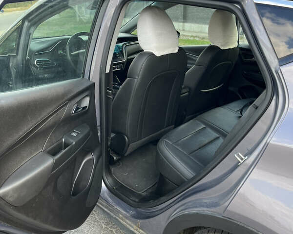 Серый Шевроле Bolt EV, объемом двигателя 0 л и пробегом 76 тыс. км за 18500 $, фото 16 на Automoto.ua