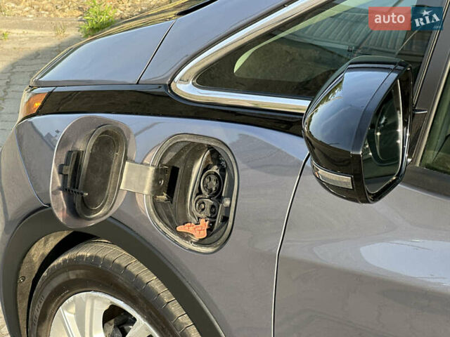Серый Шевроле Bolt EV, объемом двигателя 0 л и пробегом 22 тыс. км за 17499 $, фото 11 на Automoto.ua