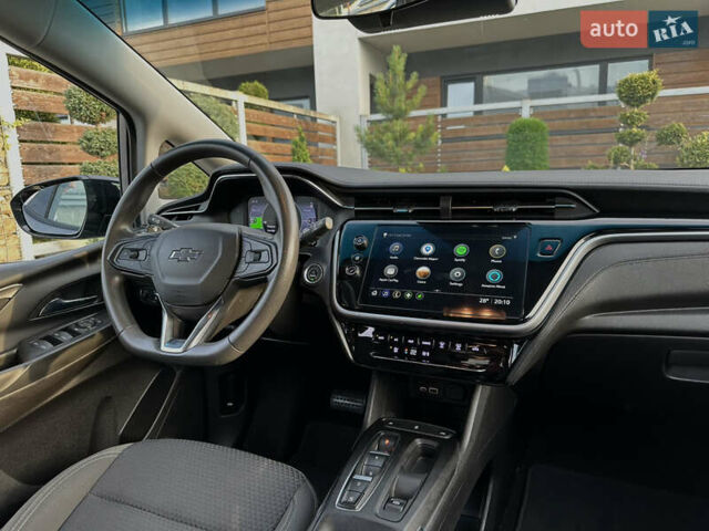 Серый Шевроле Bolt EV, объемом двигателя 0 л и пробегом 22 тыс. км за 17499 $, фото 79 на Automoto.ua
