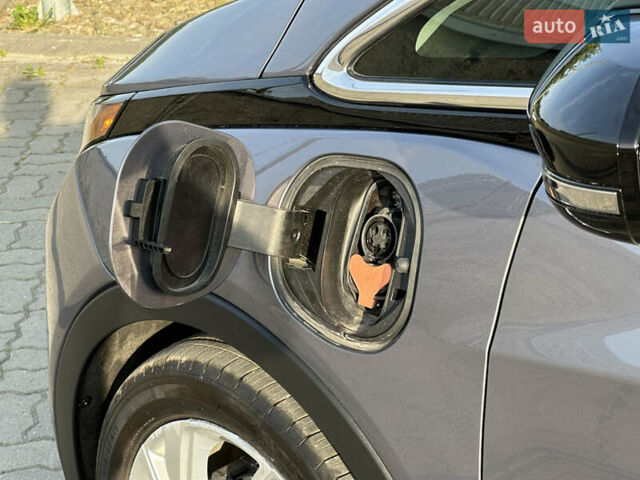 Серый Шевроле Bolt EV, объемом двигателя 0 л и пробегом 22 тыс. км за 17499 $, фото 10 на Automoto.ua