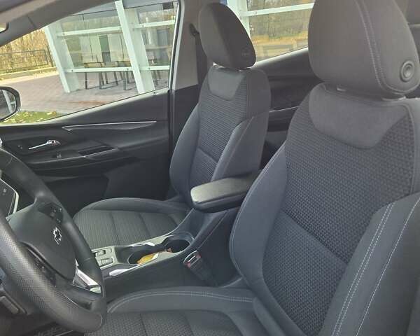 Серый Шевроле Bolt EV, объемом двигателя 0 л и пробегом 60 тыс. км за 16500 $, фото 19 на Automoto.ua