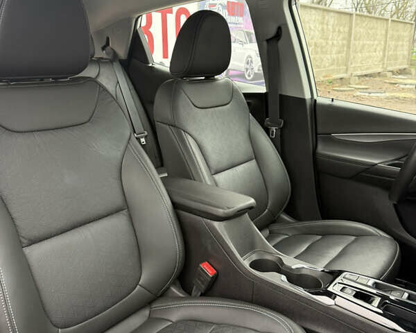 Серый Шевроле Bolt EV, объемом двигателя 0 л и пробегом 9 тыс. км за 24900 $, фото 10 на Automoto.ua