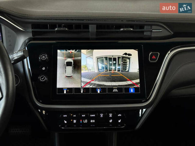 Серый Шевроле Bolt EV, объемом двигателя 0 л и пробегом 22 тыс. км за 19550 $, фото 24 на Automoto.ua