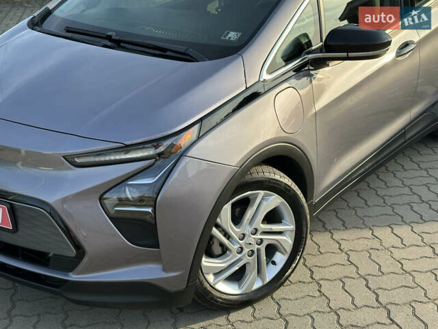 Серый Шевроле Bolt EV, объемом двигателя 0 л и пробегом 22 тыс. км за 17499 $, фото 8 на Automoto.ua