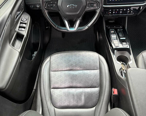 Серый Шевроле Bolt EV, объемом двигателя 0 л и пробегом 52 тыс. км за 19999 $, фото 17 на Automoto.ua