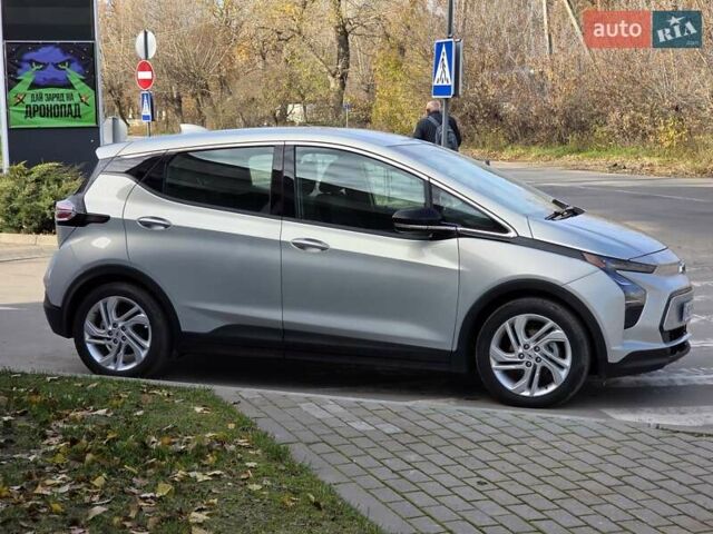 Серый Шевроле Bolt EV, объемом двигателя 0 л и пробегом 60 тыс. км за 16500 $, фото 4 на Automoto.ua