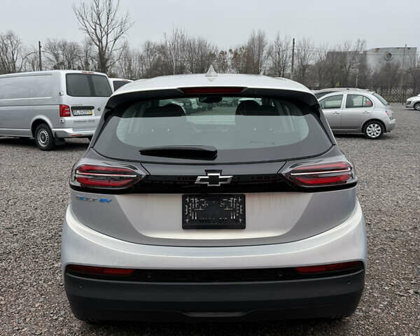 Серый Шевроле Bolt EV, объемом двигателя 0 л и пробегом 9 тыс. км за 24900 $, фото 3 на Automoto.ua