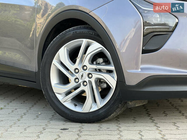 Серый Шевроле Bolt EV, объемом двигателя 0 л и пробегом 22 тыс. км за 17499 $, фото 30 на Automoto.ua