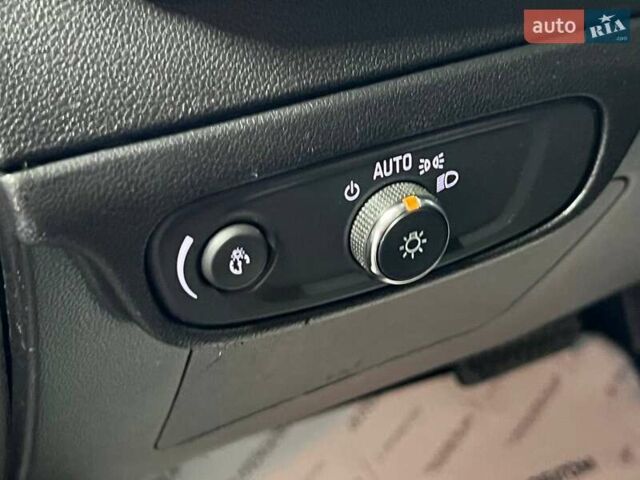 Серый Шевроле Bolt EV, объемом двигателя 0 л и пробегом 1 тыс. км за 18500 $, фото 11 на Automoto.ua