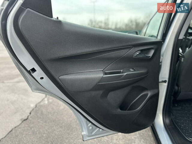 Серый Шевроле Bolt EV, объемом двигателя 0 л и пробегом 74 тыс. км за 17999 $, фото 25 на Automoto.ua