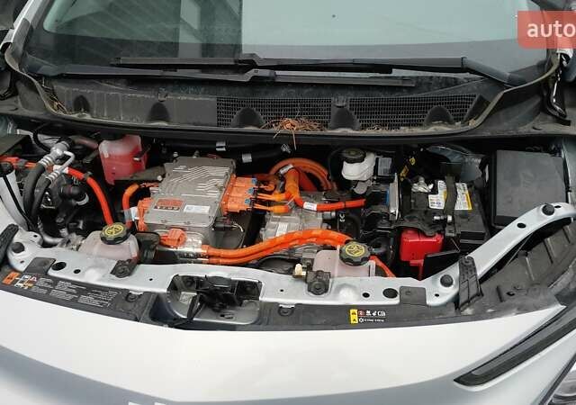Серый Шевроле Bolt EV, объемом двигателя 0 л и пробегом 59 тыс. км за 16900 $, фото 13 на Automoto.ua