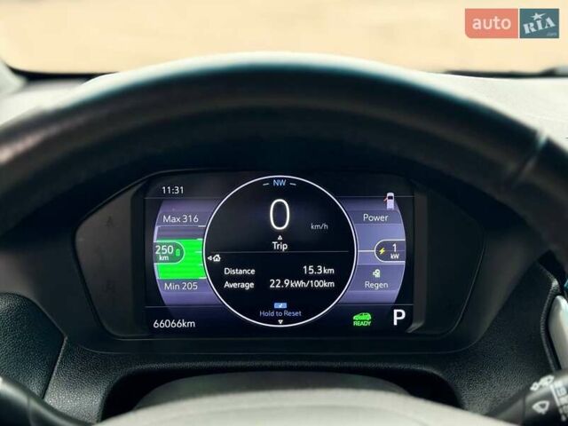 Серый Шевроле Bolt EV, объемом двигателя 0 л и пробегом 66 тыс. км за 18400 $, фото 38 на Automoto.ua