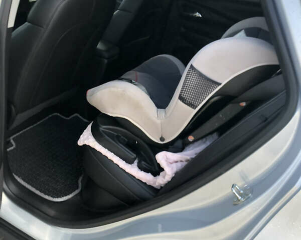 Серый Шевроле Bolt EV, объемом двигателя 0 л и пробегом 30 тыс. км за 18500 $, фото 11 на Automoto.ua