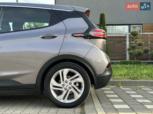 Серый Шевроле Bolt EV, объемом двигателя 0 л и пробегом 22 тыс. км за 17499 $, фото 17 на Automoto.ua