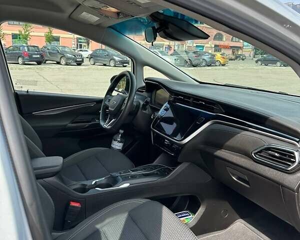 Серый Шевроле Bolt EV, объемом двигателя 0 л и пробегом 17 тыс. км за 19500 $, фото 11 на Automoto.ua