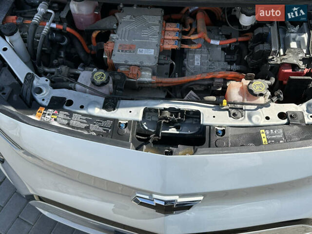 Серый Шевроле Bolt EV, объемом двигателя 0 л и пробегом 30 тыс. км за 18500 $, фото 18 на Automoto.ua
