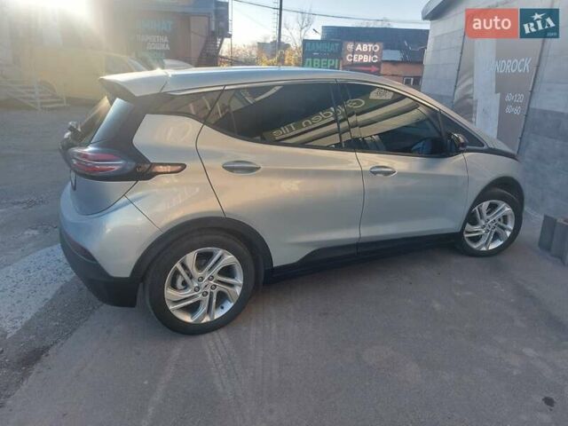 Серый Шевроле Bolt EV, объемом двигателя 0 л и пробегом 75 тыс. км за 18250 $, фото 4 на Automoto.ua