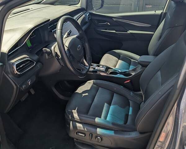 Серый Шевроле Bolt EV, объемом двигателя 0 л и пробегом 55 тыс. км за 16500 $, фото 13 на Automoto.ua