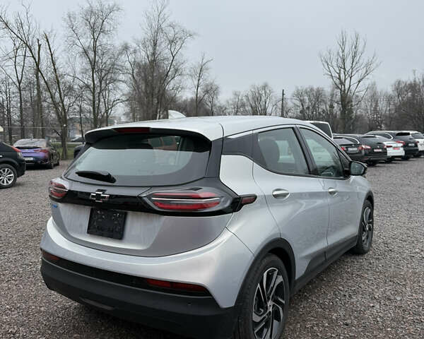 Серый Шевроле Bolt EV, объемом двигателя 0 л и пробегом 9 тыс. км за 24900 $, фото 5 на Automoto.ua