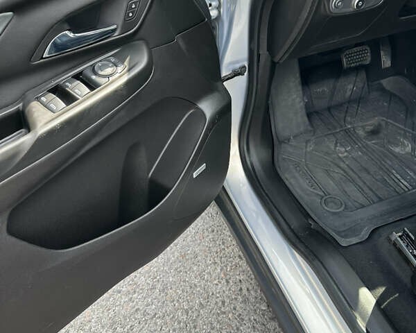 Серый Шевроле Bolt EV, объемом двигателя 0 л и пробегом 11 тыс. км за 19500 $, фото 6 на Automoto.ua