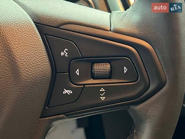 Серый Шевроле Bolt EV, объемом двигателя 0 л и пробегом 1 тыс. км за 18500 $, фото 22 на Automoto.ua