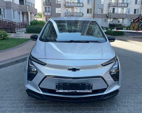 Серый Шевроле Bolt EV, объемом двигателя 0 л и пробегом 57 тыс. км за 18900 $, фото 3 на Automoto.ua