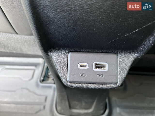 Серый Шевроле Bolt EV, объемом двигателя 0 л и пробегом 23 тыс. км за 17600 $, фото 17 на Automoto.ua