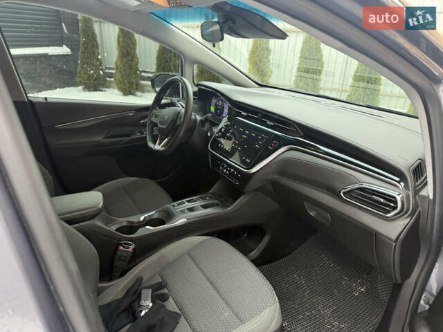 Серый Шевроле Bolt EV, объемом двигателя 0 л и пробегом 61 тыс. км за 18500 $, фото 17 на Automoto.ua
