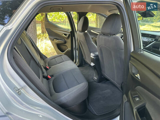 Серый Шевроле Bolt EV, объемом двигателя 0 л и пробегом 10 тыс. км за 19599 $, фото 30 на Automoto.ua