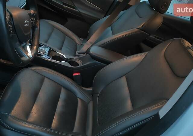 Серый Шевроле Bolt EV, объемом двигателя 0 л и пробегом 59 тыс. км за 16900 $, фото 7 на Automoto.ua