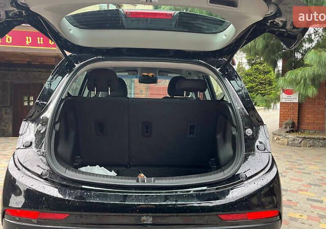 Сірий Шевроле Bolt EV, об'ємом двигуна 0 л та пробігом 30 тис. км за 17500 $, фото 22 на Automoto.ua