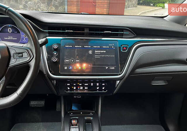 Сірий Шевроле Bolt EV, об'ємом двигуна 0 л та пробігом 30 тис. км за 17500 $, фото 21 на Automoto.ua