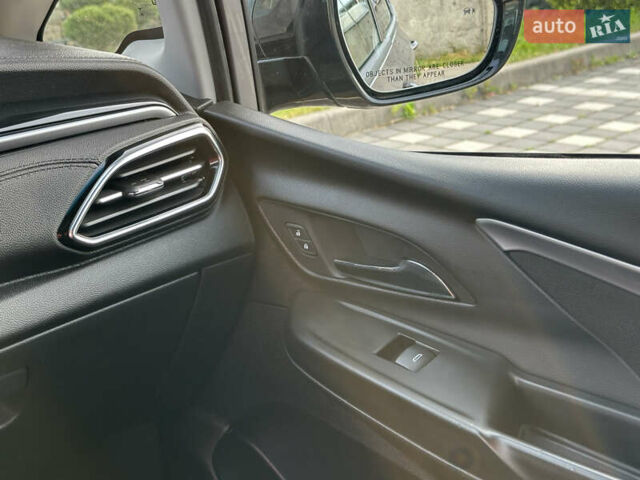 Серый Шевроле Bolt EV, объемом двигателя 0 л и пробегом 22 тыс. км за 17499 $, фото 72 на Automoto.ua