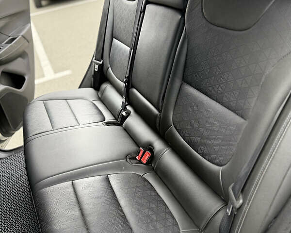 Серый Шевроле Bolt EV, объемом двигателя 0 л и пробегом 52 тыс. км за 19999 $, фото 15 на Automoto.ua