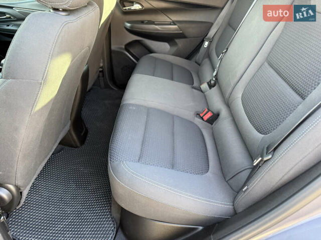 Сірий Шевроле Bolt EV, об'ємом двигуна 0 л та пробігом 65 тис. км за 18500 $, фото 10 на Automoto.ua