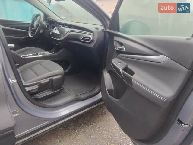 Серый Шевроле Bolt EV, объемом двигателя 0 л и пробегом 89 тыс. км за 17300 $, фото 13 на Automoto.ua