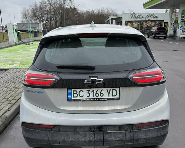 Серый Шевроле Bolt EV, объемом двигателя 0 л и пробегом 72 тыс. км за 16400 $, фото 3 на Automoto.ua