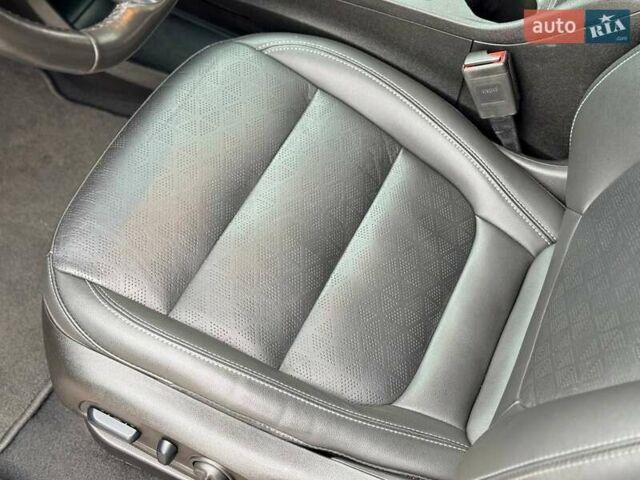 Серый Шевроле Bolt EV, объемом двигателя 0 л и пробегом 66 тыс. км за 18400 $, фото 19 на Automoto.ua