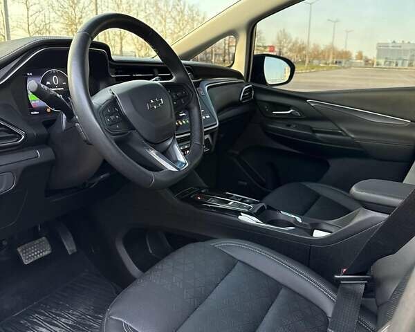 Сірий Шевроле Bolt EV, об'ємом двигуна 0 л та пробігом 180 тис. км за 20700 $, фото 5 на Automoto.ua