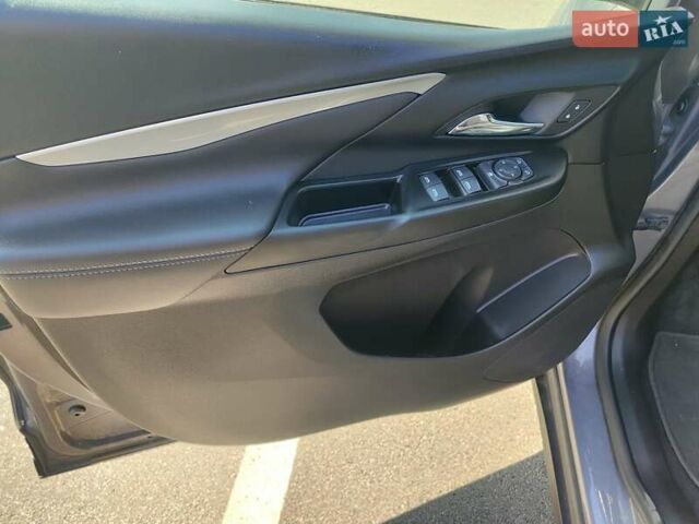 Сірий Шевроле Bolt EV, об'ємом двигуна 0 л та пробігом 140 тис. км за 18000 $, фото 13 на Automoto.ua